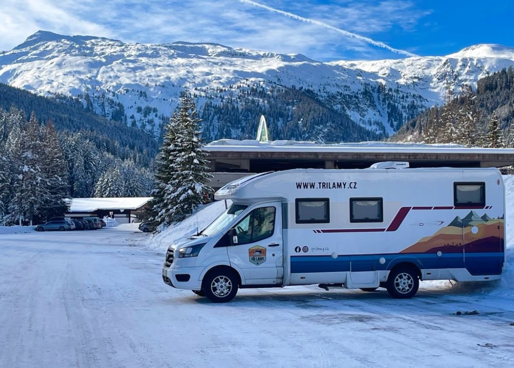 TOP 5 míst v ČR, kam vyrazit v zimě obytným autem